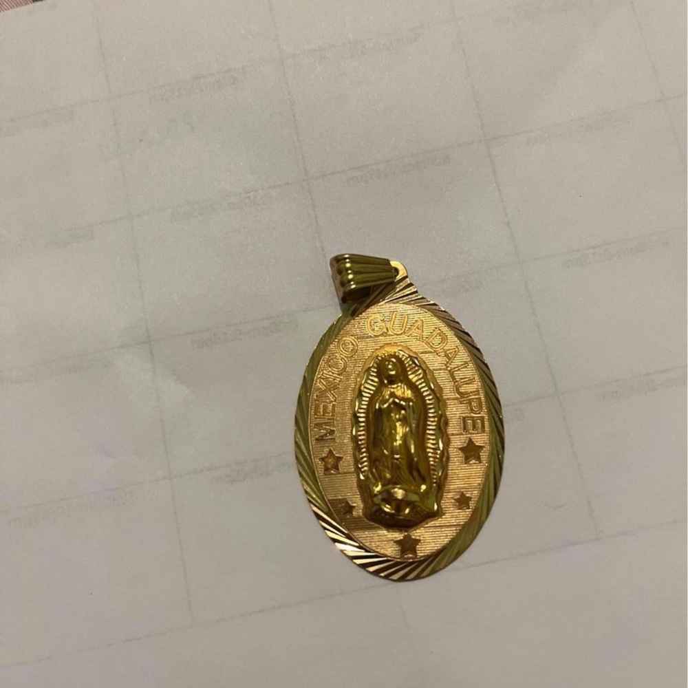 14k real gold Virgen de Guadalupe Pendant